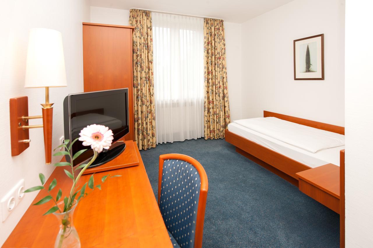 Hotel Schuetzenburg ブルシャイト エクステリア 写真